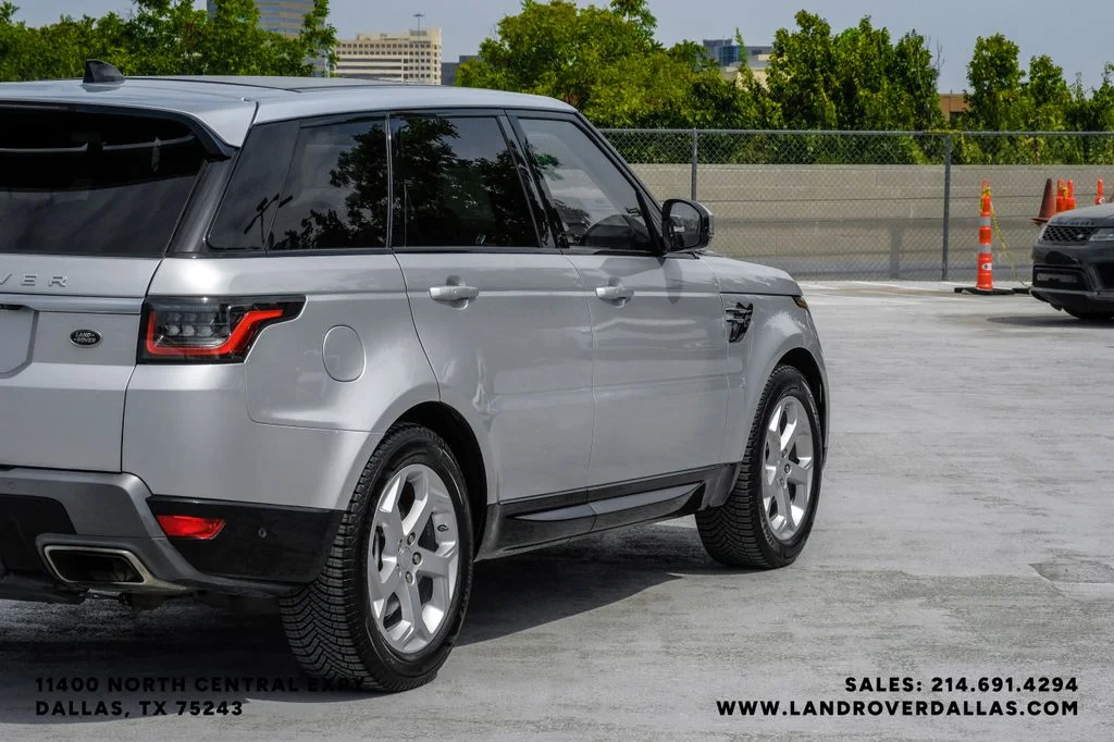 Used 2019 Silver Land Rover HSE image 11
