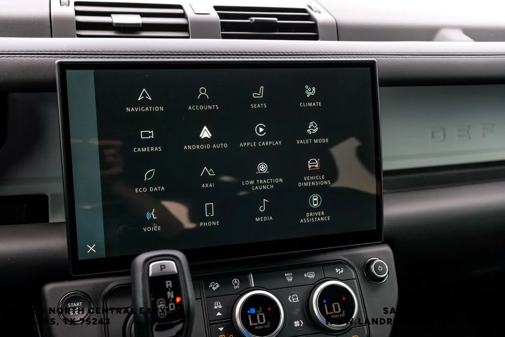 New 2026 Borasco Grey Metallic Land Rover X-Dynamic SE image 30