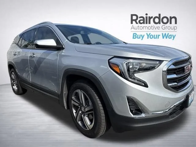 Used 2018 Quicksilver Metallic GMC SLT image 1