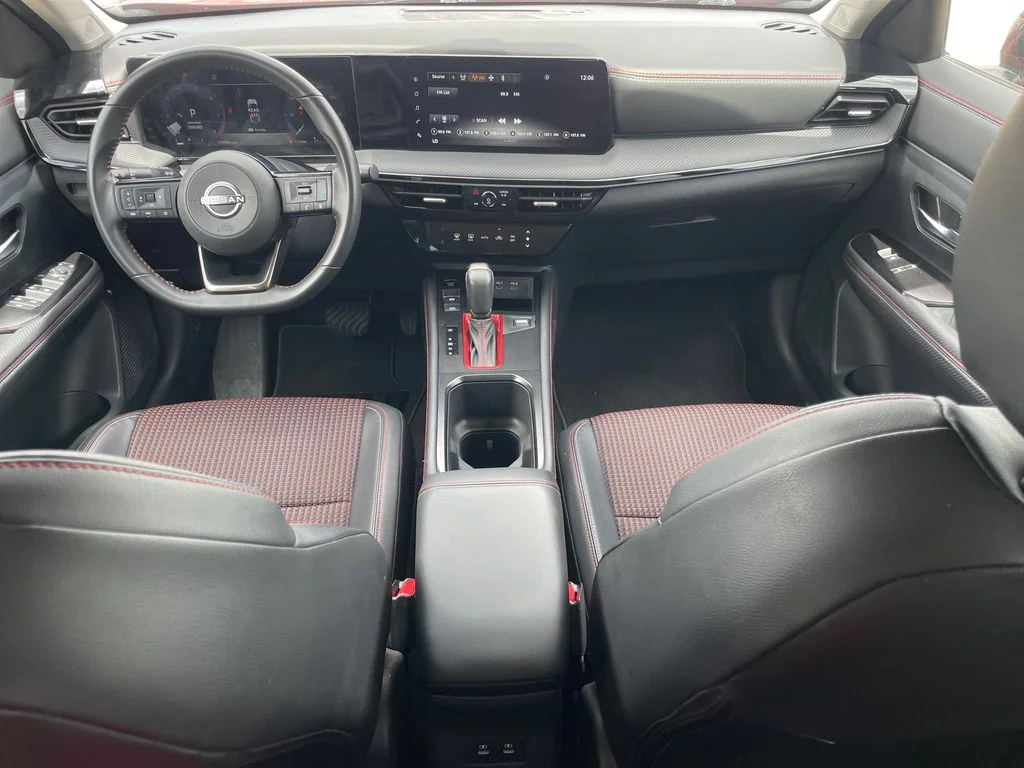 Used 2025 Red Nissan SR image 9