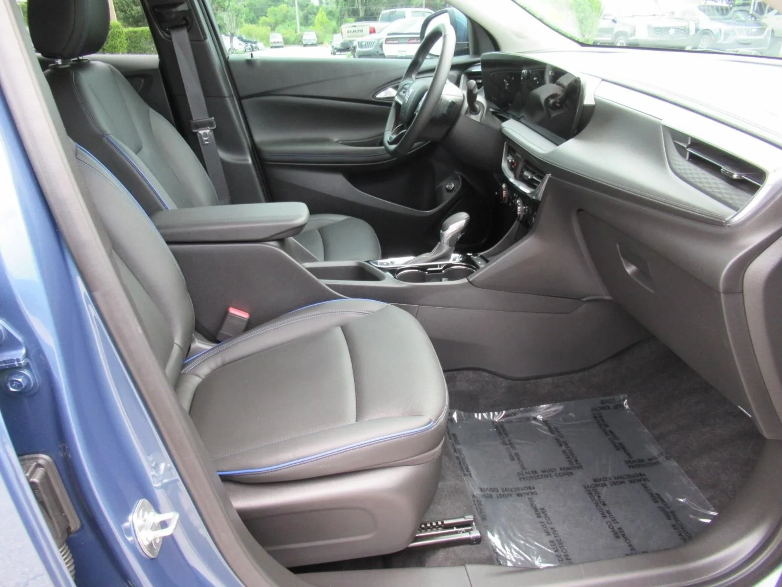Used 2025 Blue Buick Sport Touring image 10