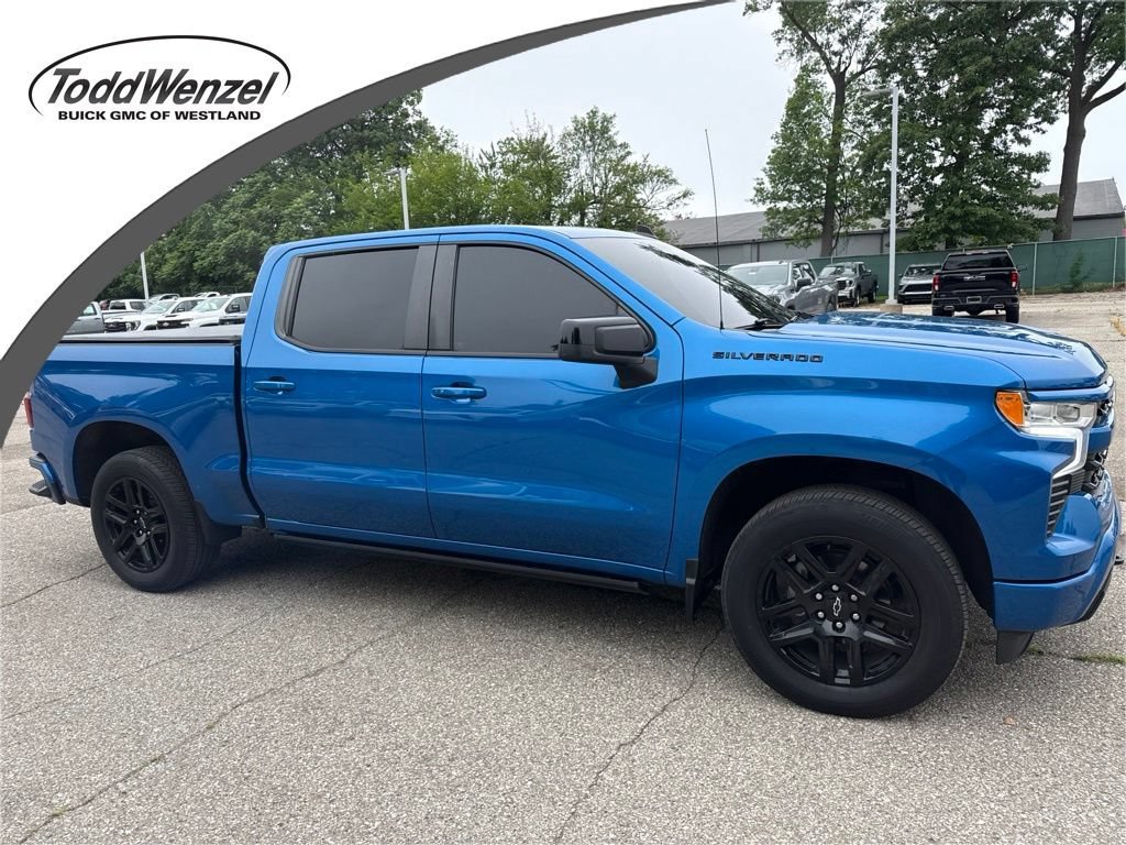 2022 Chevrolet Silverado 1500 RST 4X4 Crew Cab Short Box's photo