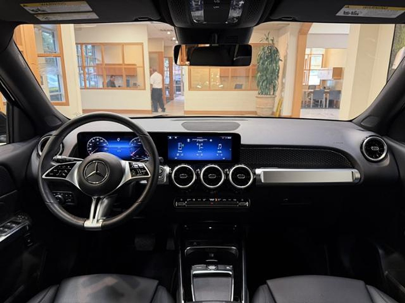 Certified Used 2025 Night Black Mercedes-Benz  image 11