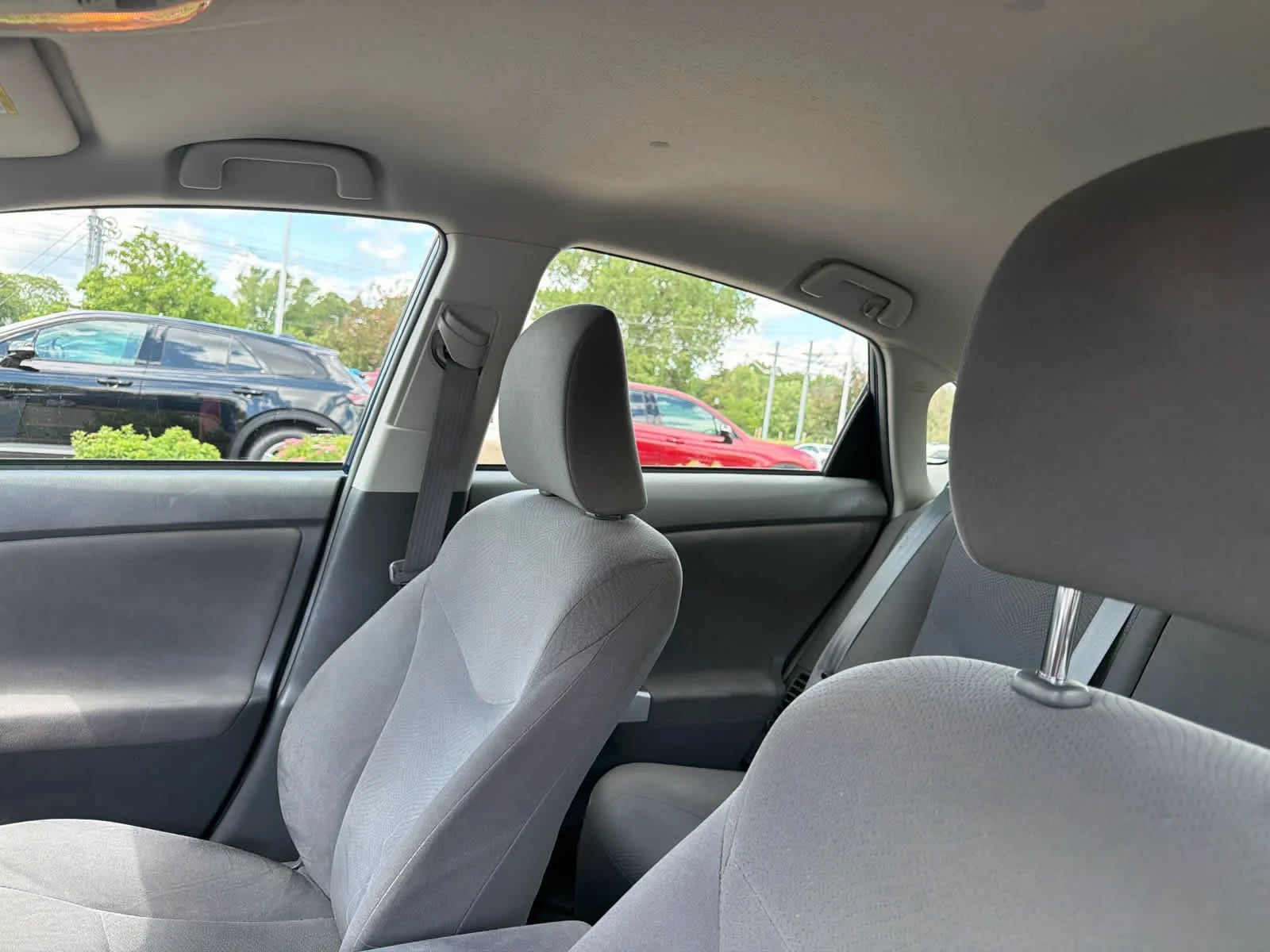 Used 2010 Blue Ribbon Metallic Toyota III image 9