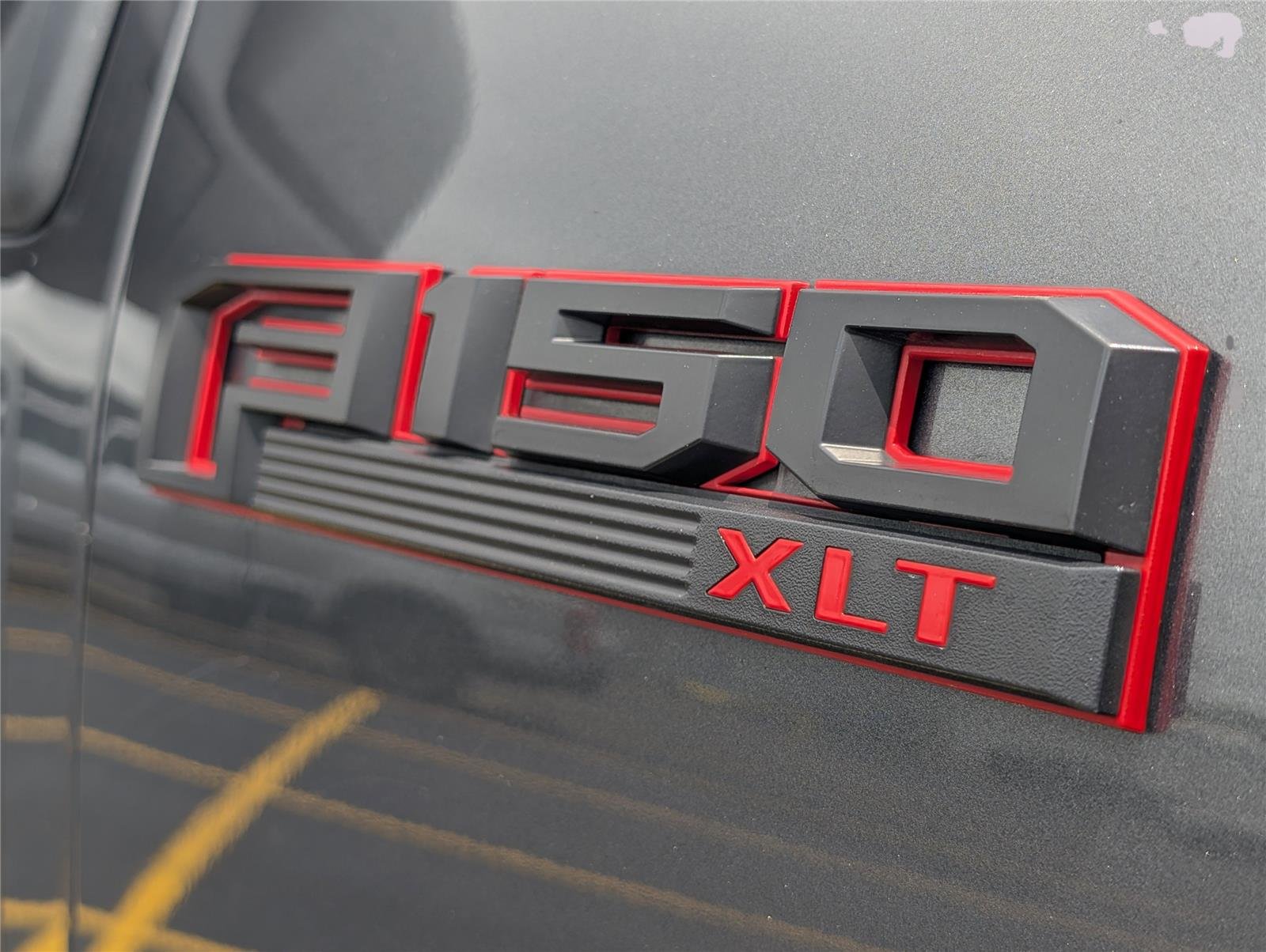 Used 2016 Magnetic Metallic Ford XLT image 39