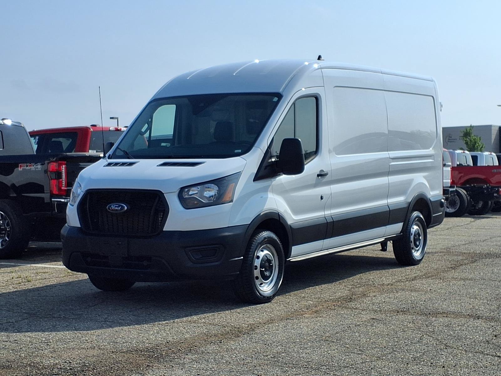 Certified Used 2024 Oxford White Clearcoat Ford Base image 31