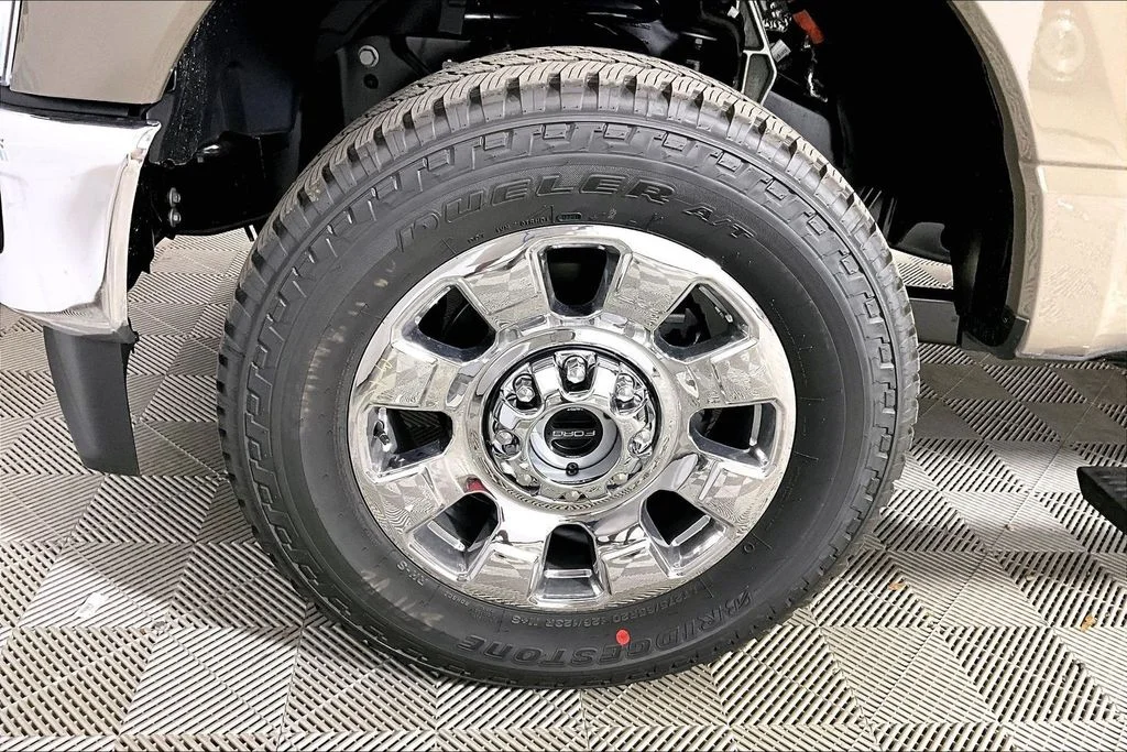 New 2026 Gray Ford King Ranch image 11