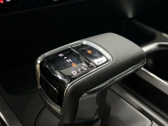 2026 GMC Sierra 1500 SLT - Photo 16