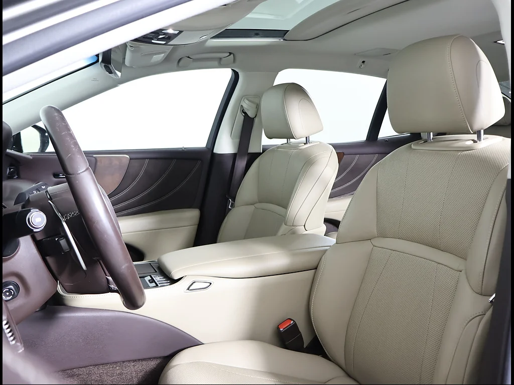 Used 2020 MANGANESE LUSTER Lexus Base image 7