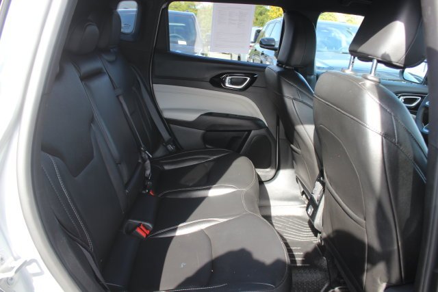 Used 2025 Silver Jeep Limited image 30