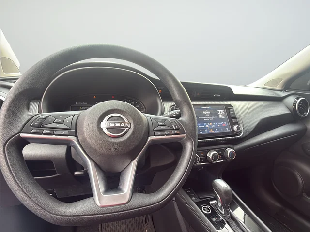 Used 2023 Red Nissan SV image 9
