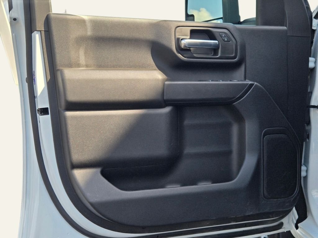 Used 2025 White GMC Pro image 24