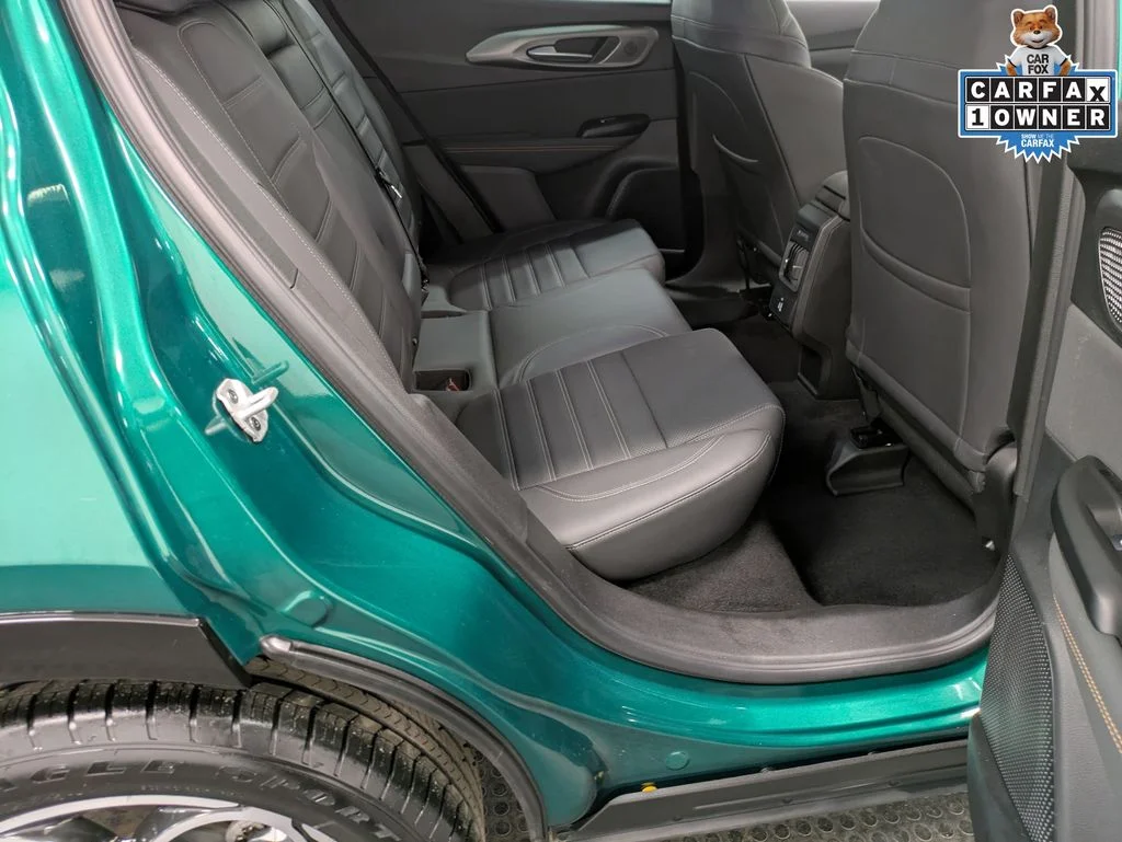 Used 2025  Alfa Romeo  image 27