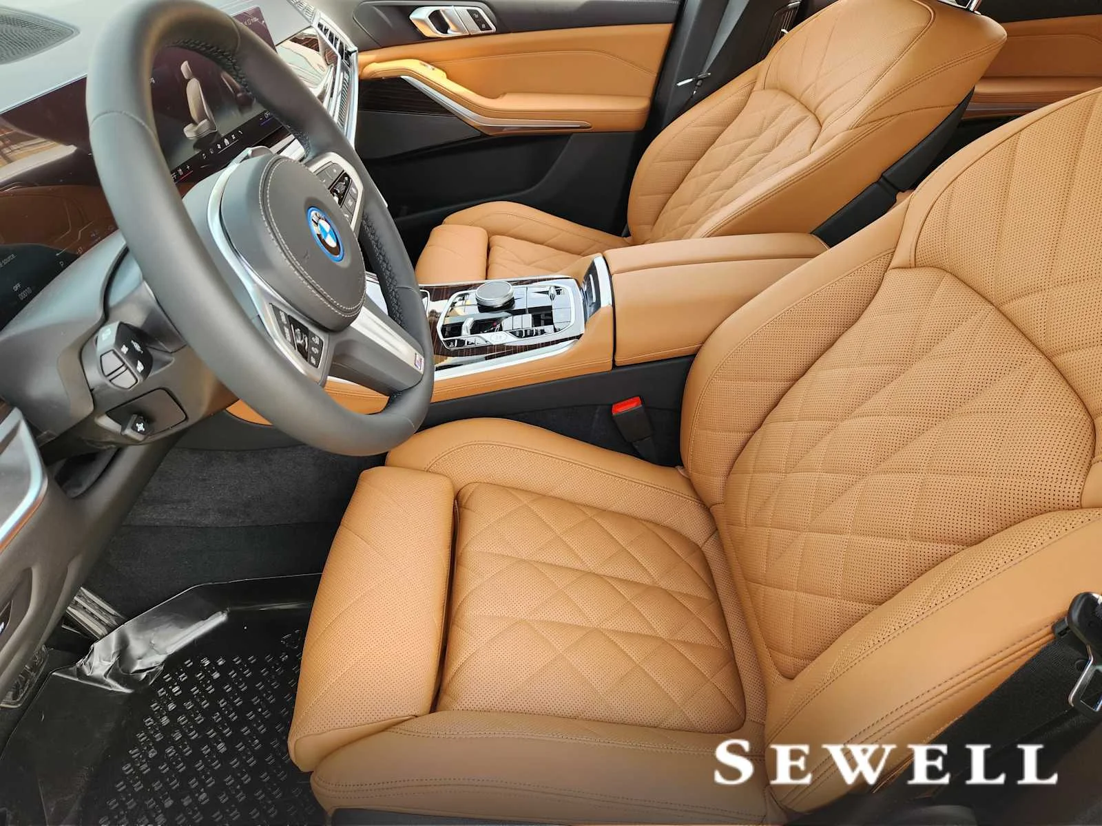 New 2026 Dravit Grey Metallic BMW xDrive50e image 4