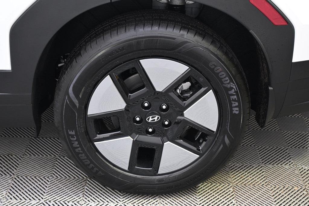 New 2027 White Hyundai SEL image 20