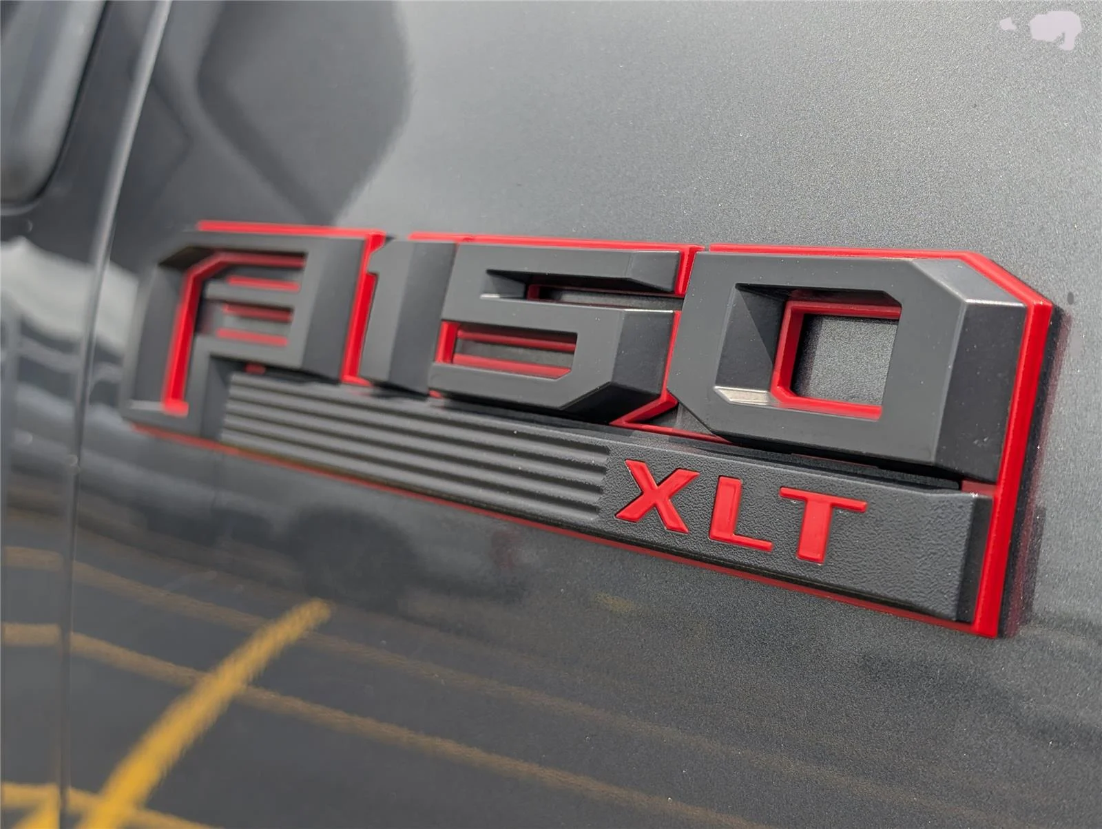 Used 2016 Magnetic Metallic Ford XLT image 39
