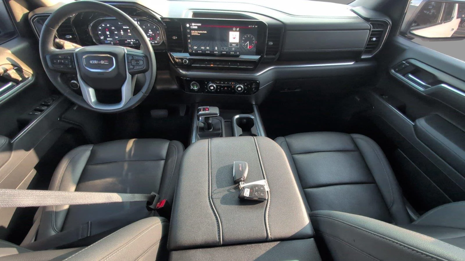 Used 2023 SUMMIT WHITE GMC SLT image 34