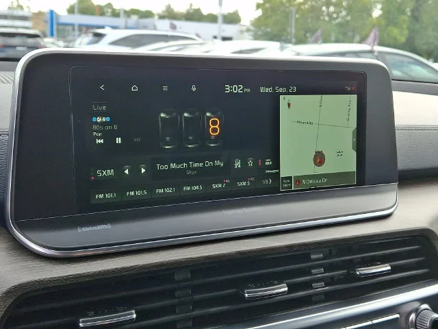 Certified Used 2022 Gray Kia SX image 19