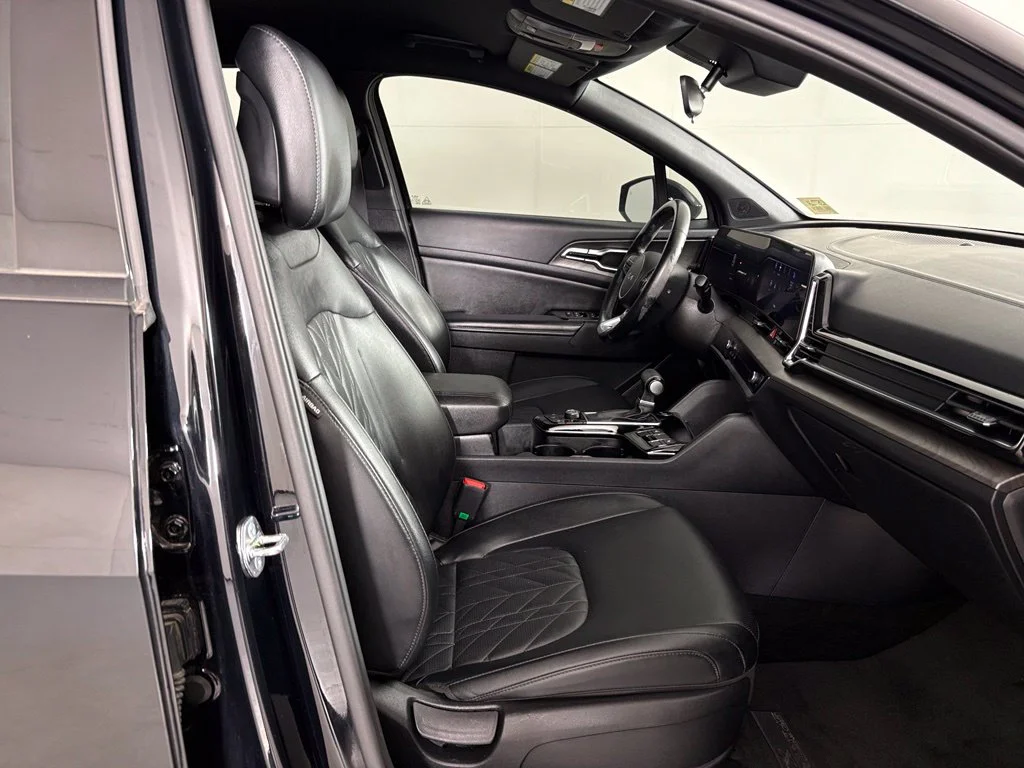 Used 2023 Black Kia X-Line image 41