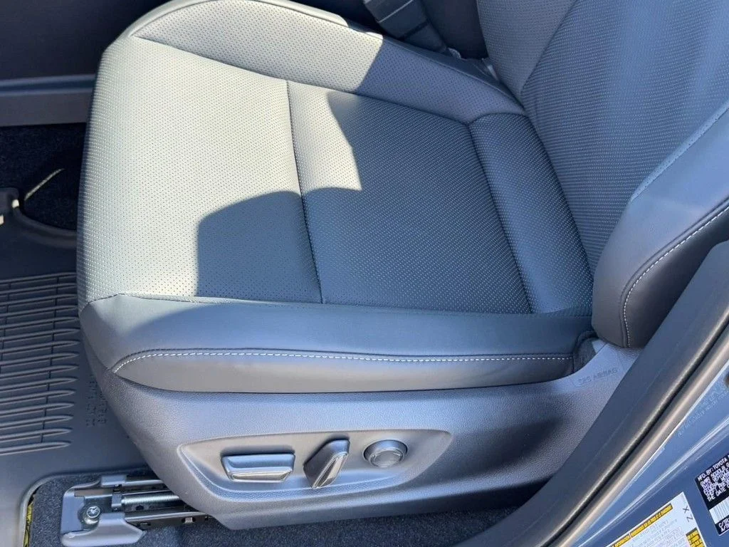 2026 Toyota Crown Limited - Photo 16