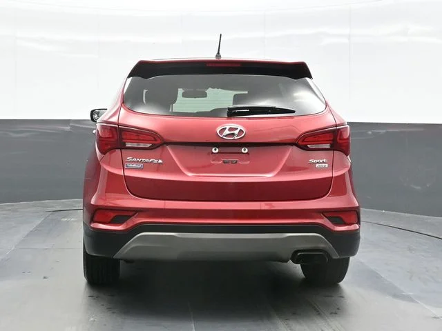 Used 2018 Red Hyundai 2.4 Base image 2