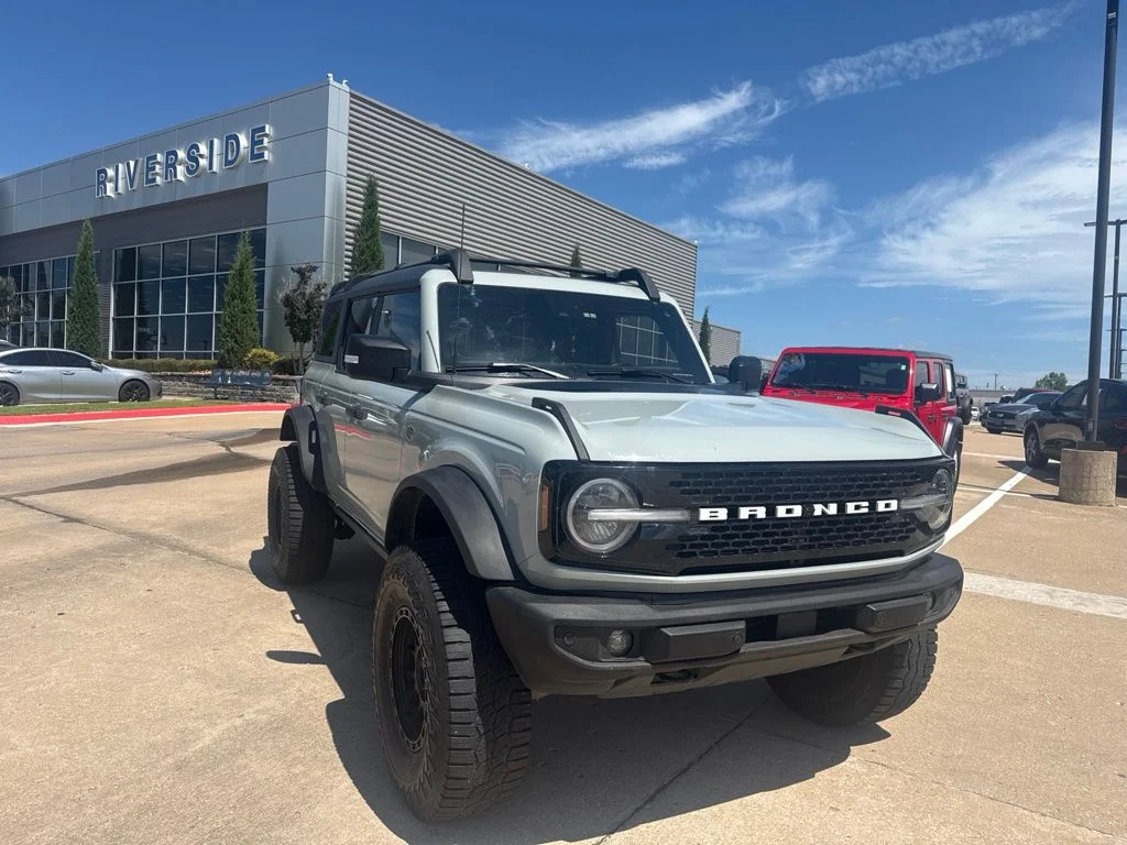 Used 2022 Green Ford Wildtrak image 1