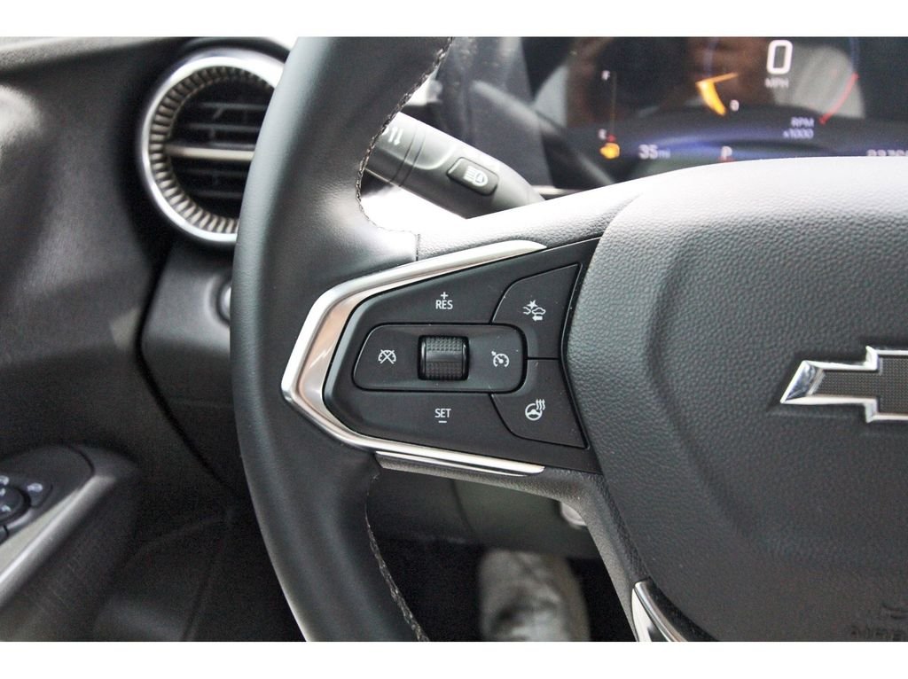 Used 2025 Gray Chevrolet ACTIV image 19