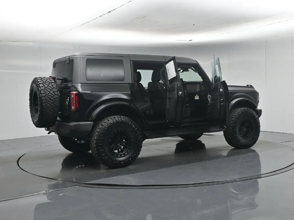 New 2026 Shadow Black Ford Outer Banks image 5