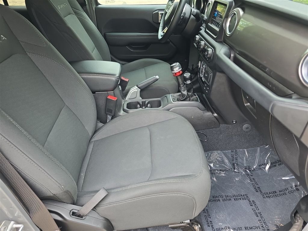 Certified Used 2018 Gray Jeep Unlimited Sahara image 13
