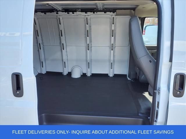 2025 Chevrolet Express Cargo Work Van - Photo 8