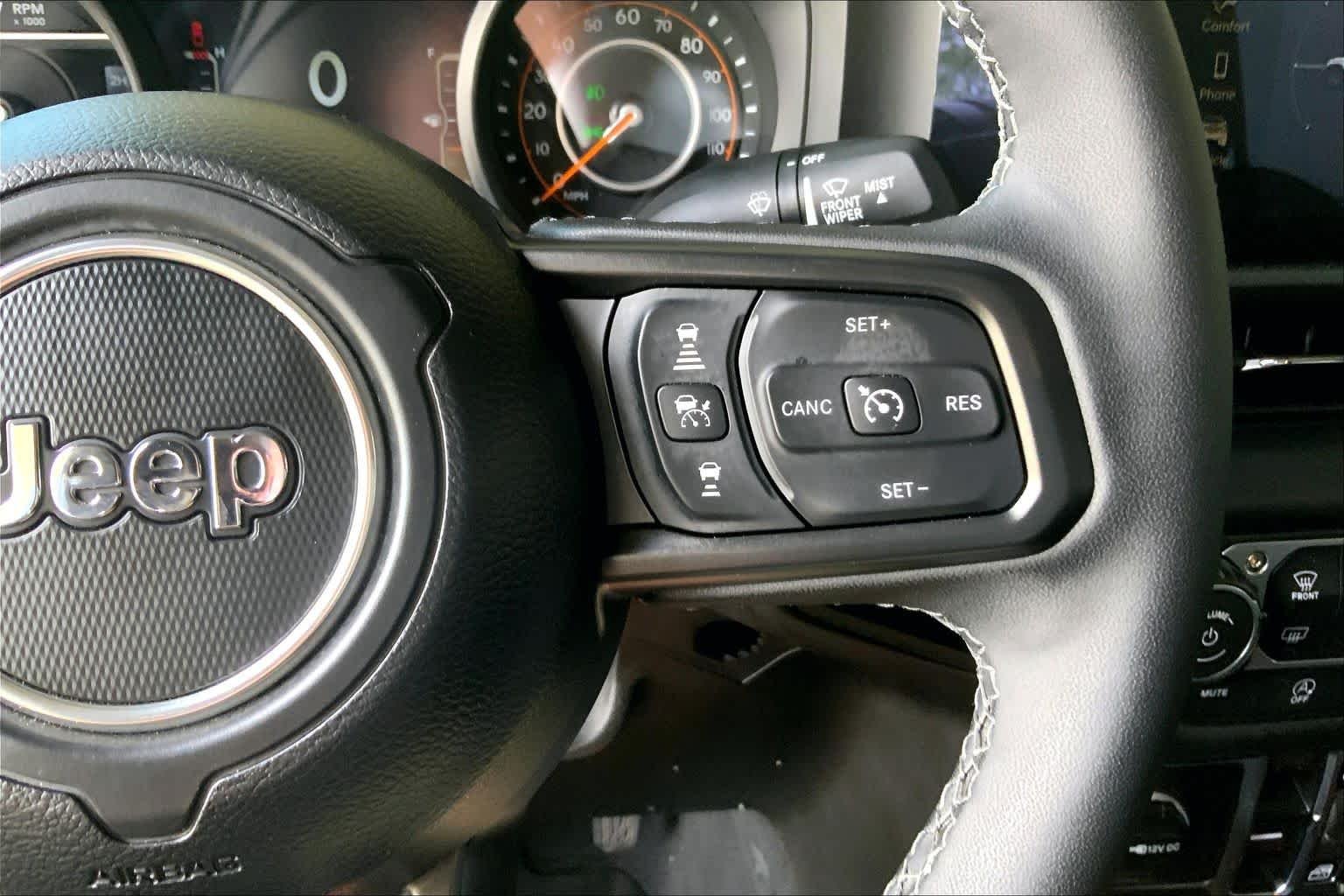 Used 2025 41 Jeep Rubicon image 24