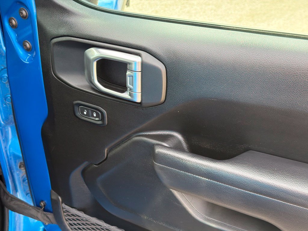 Certified Used 2022 Blue Jeep Willys image 17