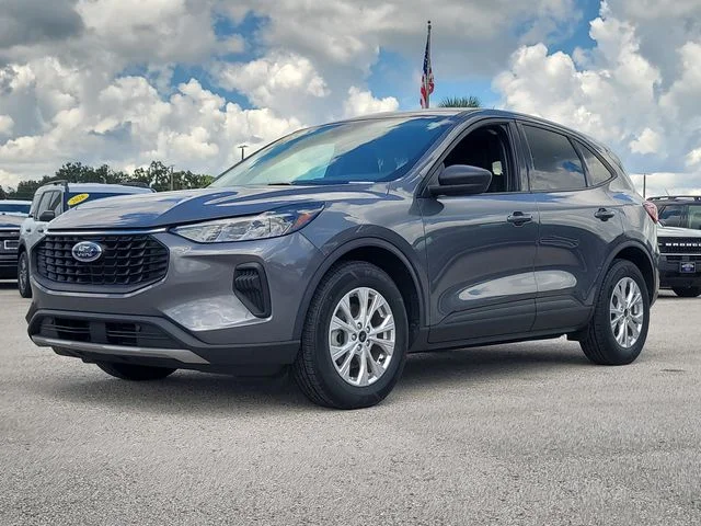 Used 2025 Gray Ford Active image 31