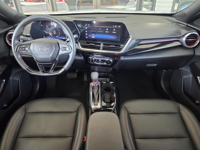 Used 2025 Summit White Chevrolet 2RS image 17