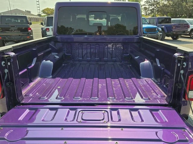 New 2026 Reign Exterior Paint Jeep Sahara image 7