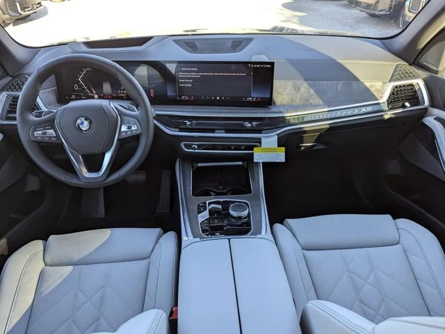 New 2026 Dravit Grey Metallic BMW sDrive40i image 14