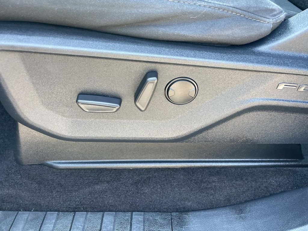 Used 2022 Blue Ford XLT image 18