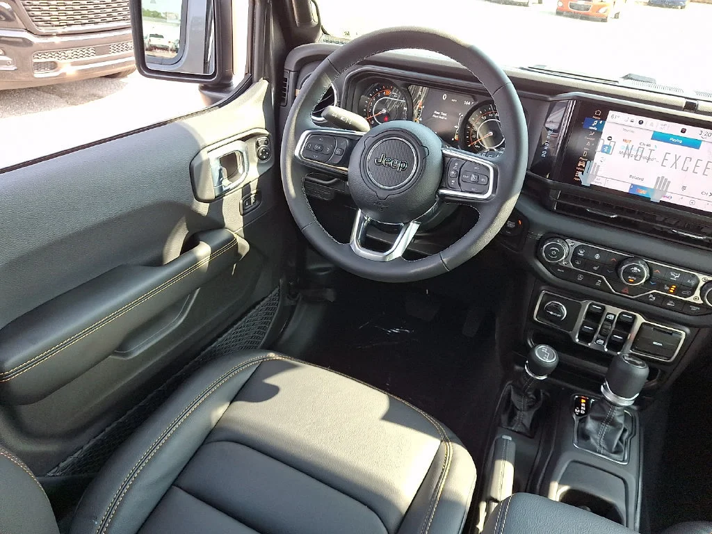 New 2027 Granite Crystal Metallic Clearcoat Jeep Sahara image 10