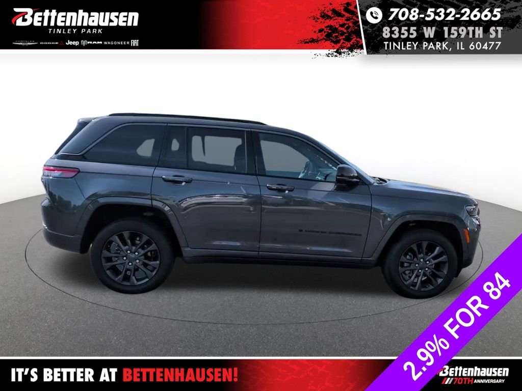 New 2026 Baltic Gray Metallic Clear-Coat Exterior Paint Jeep Limited Reserve image 3