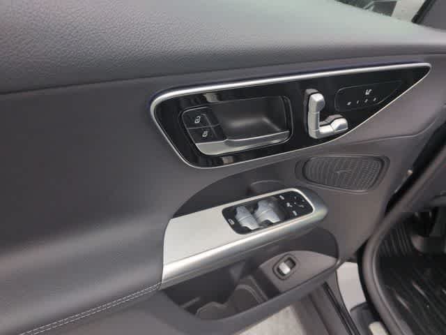 New 2026 Black Mercedes-Benz GLC 300 image 17