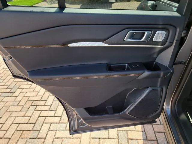 New 2027 Gray Metallic Ford Tremor image 12