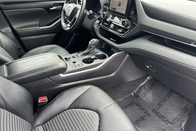Certified Used 2025 Silver Toyota XSE image 21