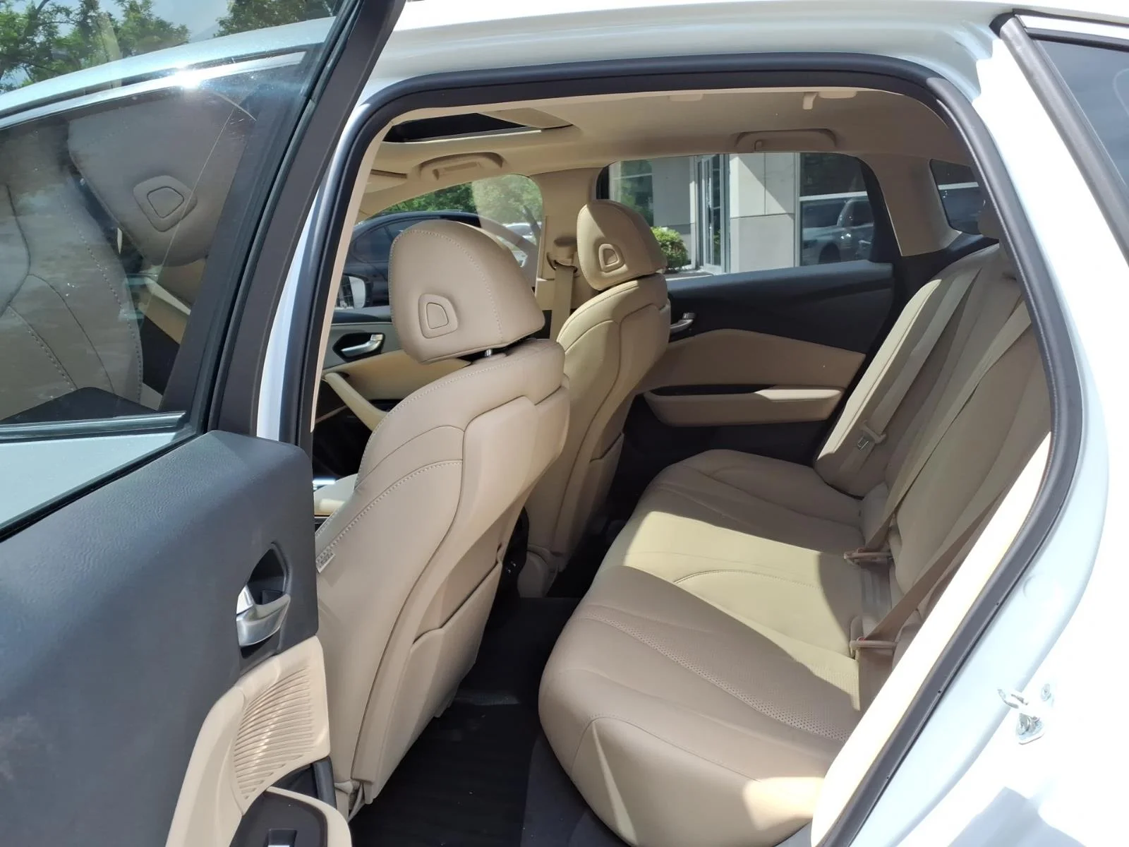 Used 2024 Platinum White Pearl Acura TECH image 11