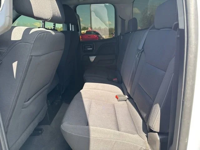 Used 2019 SUMMIT WHITE Chevrolet LT image 20