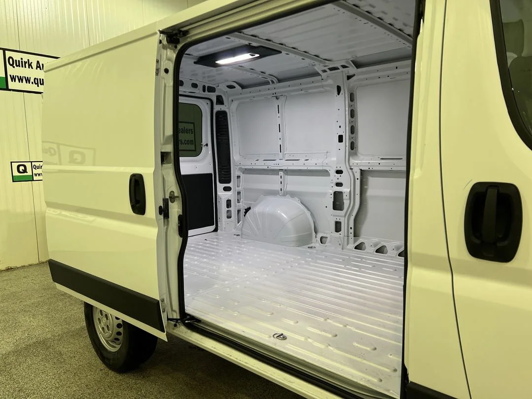 New 2026 Bright White Clear-Coat Exterior Paint RAM Tradesman 1500 Low Roof 136 WB w/Pass Seat image 18