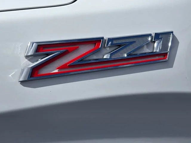 Used 2025 White Chevrolet Custom Trail Boss image 23