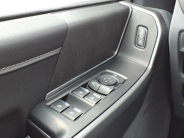 Used 2025 Black Ford XLT image 26