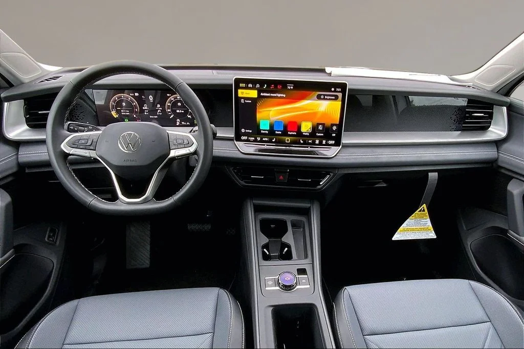 New 2026 Pure White Volkswagen 2.0T SE image 5