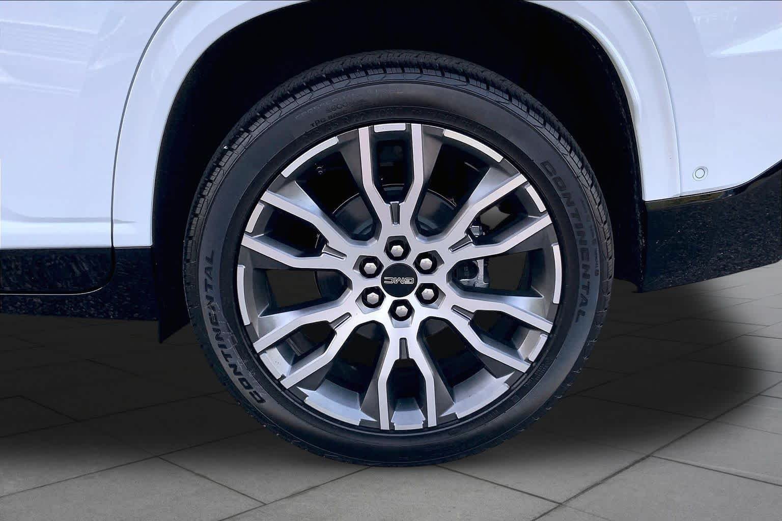 2027 GMC Acadia Denali Ultimate - Photo 10