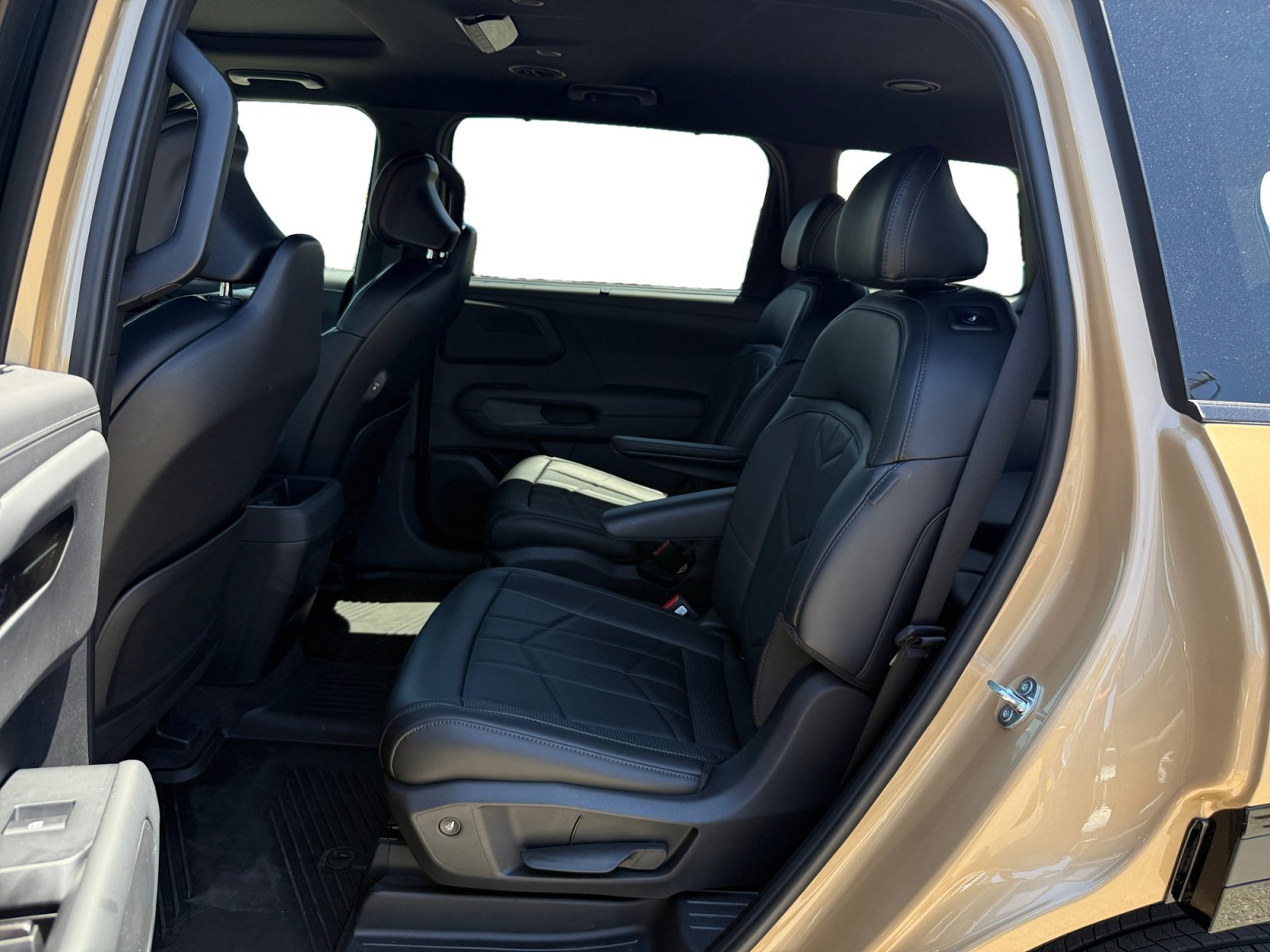 New 2027 Terrain Brown Kia X-Line EX image 16